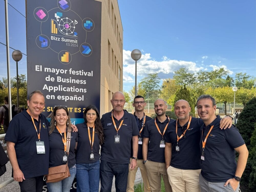 El DQS/team en el Bizz Summit. En la foto estoy con Lorena Sanchis, Amanda Latorre Marí, Toni Granell, Germán Amaya, Aitor Rescalvo Ribes, Carlos Sáez e Ivan Fernandez Calvo.