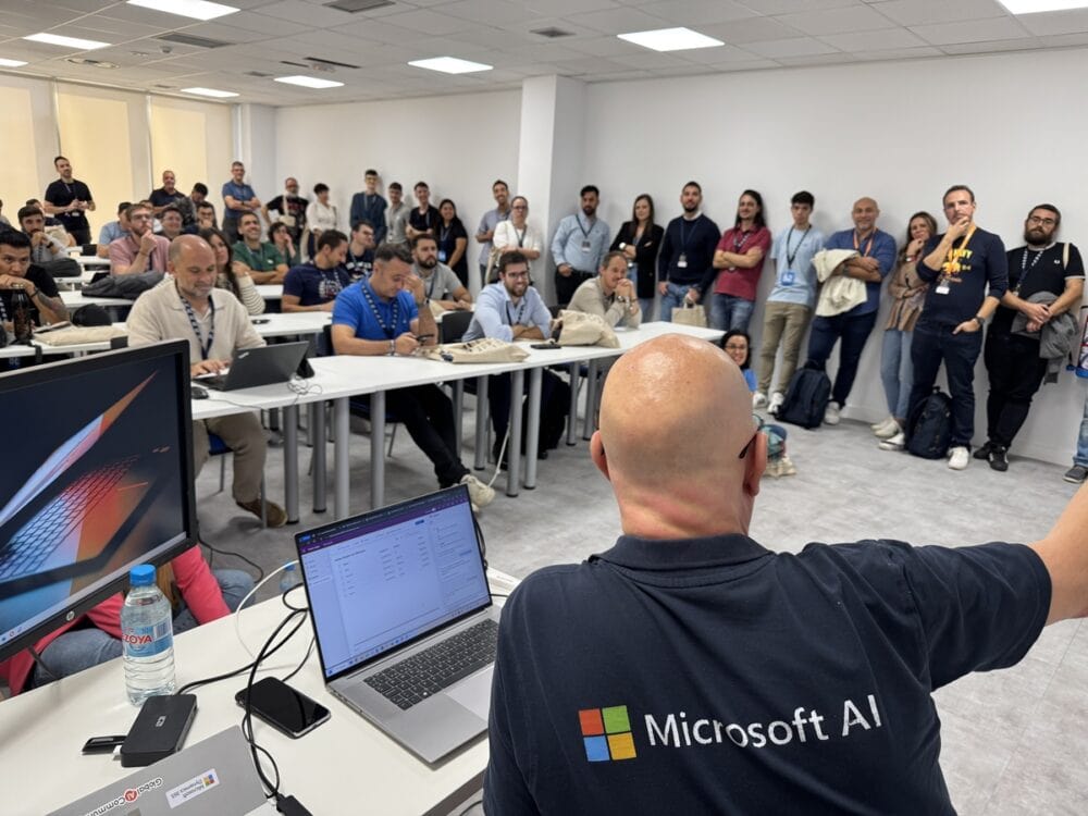 Acelera la innovación con aplicaciones Low-Code que integran Copilot - sesión de Ramón Rautenstrauch y Toni Granell
